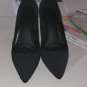 Black Simply Vera Wang Heels 7.5